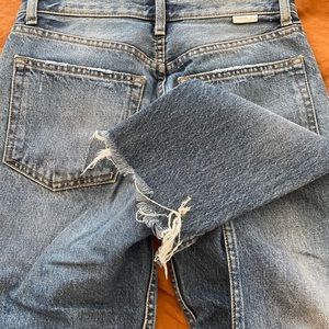 Boyish Billy jeans in Rear Window